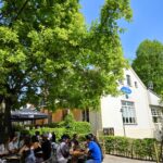 Biergarten bei Sonnenschein